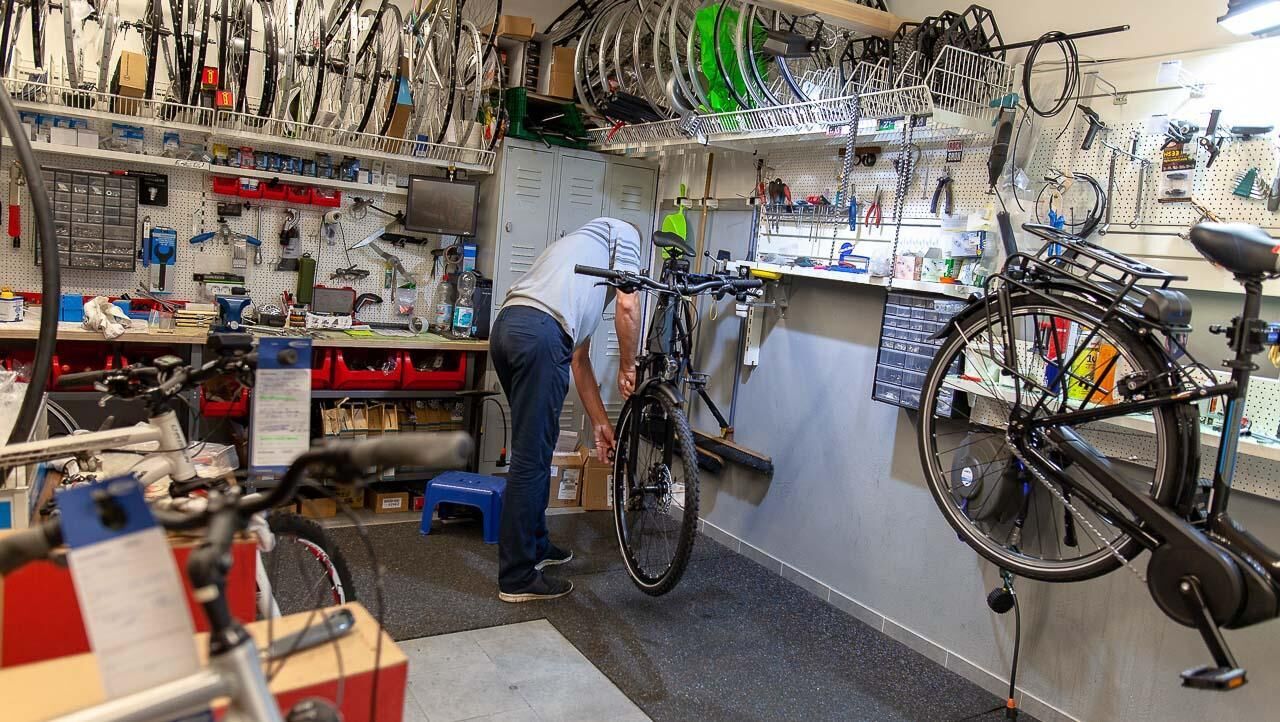 Rad Spezi Mesmer: Alles fr dein Fahrrad in Vordorf