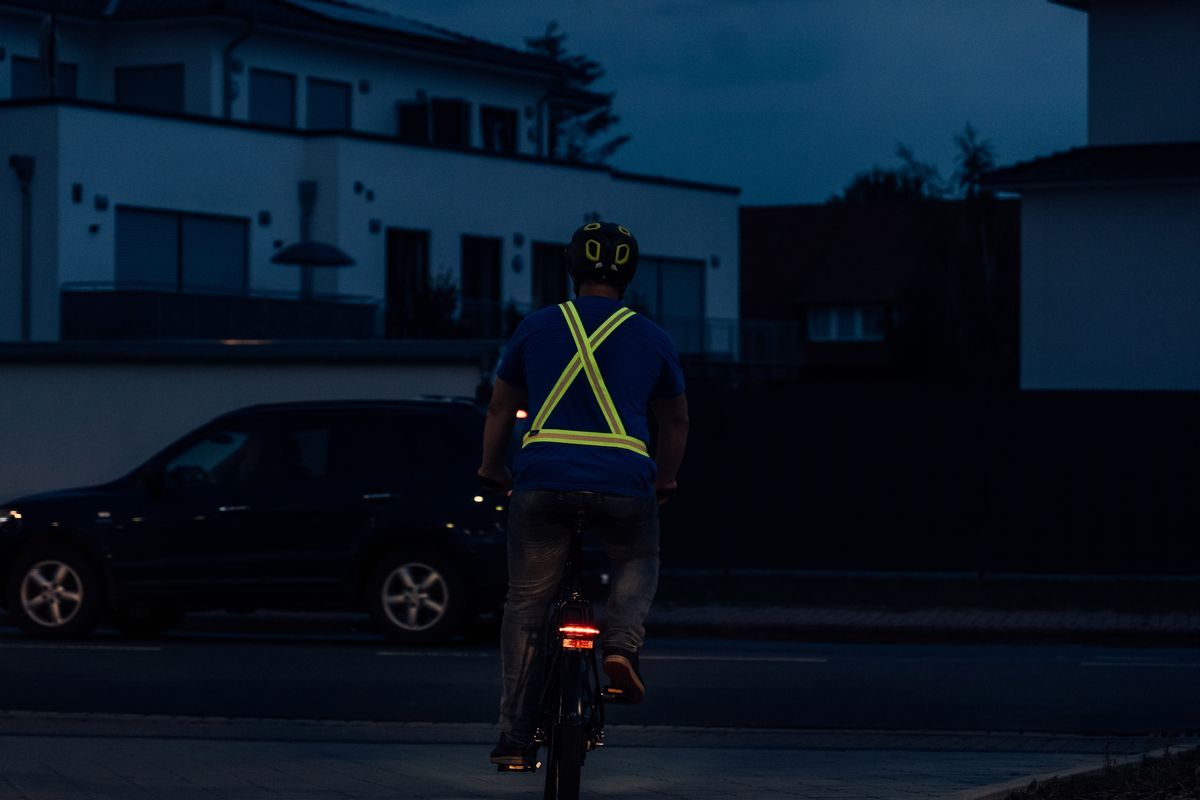 Reflektierende Kleidung und Accessoires: Mehr Sicherheit für Radfahrer